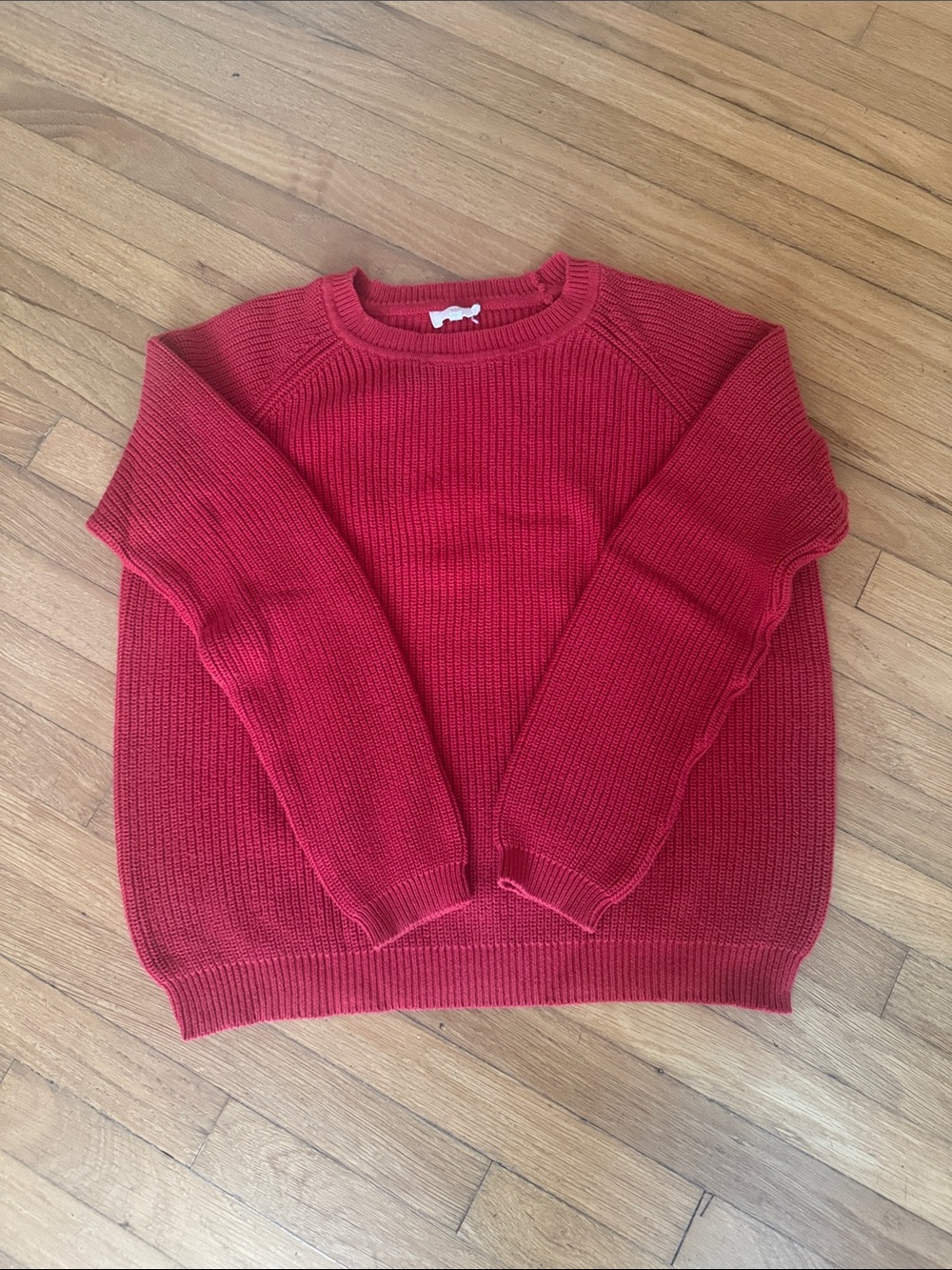 Levi’s Women’s Classic Red Crewneck Sweater, Size Medium ❣️